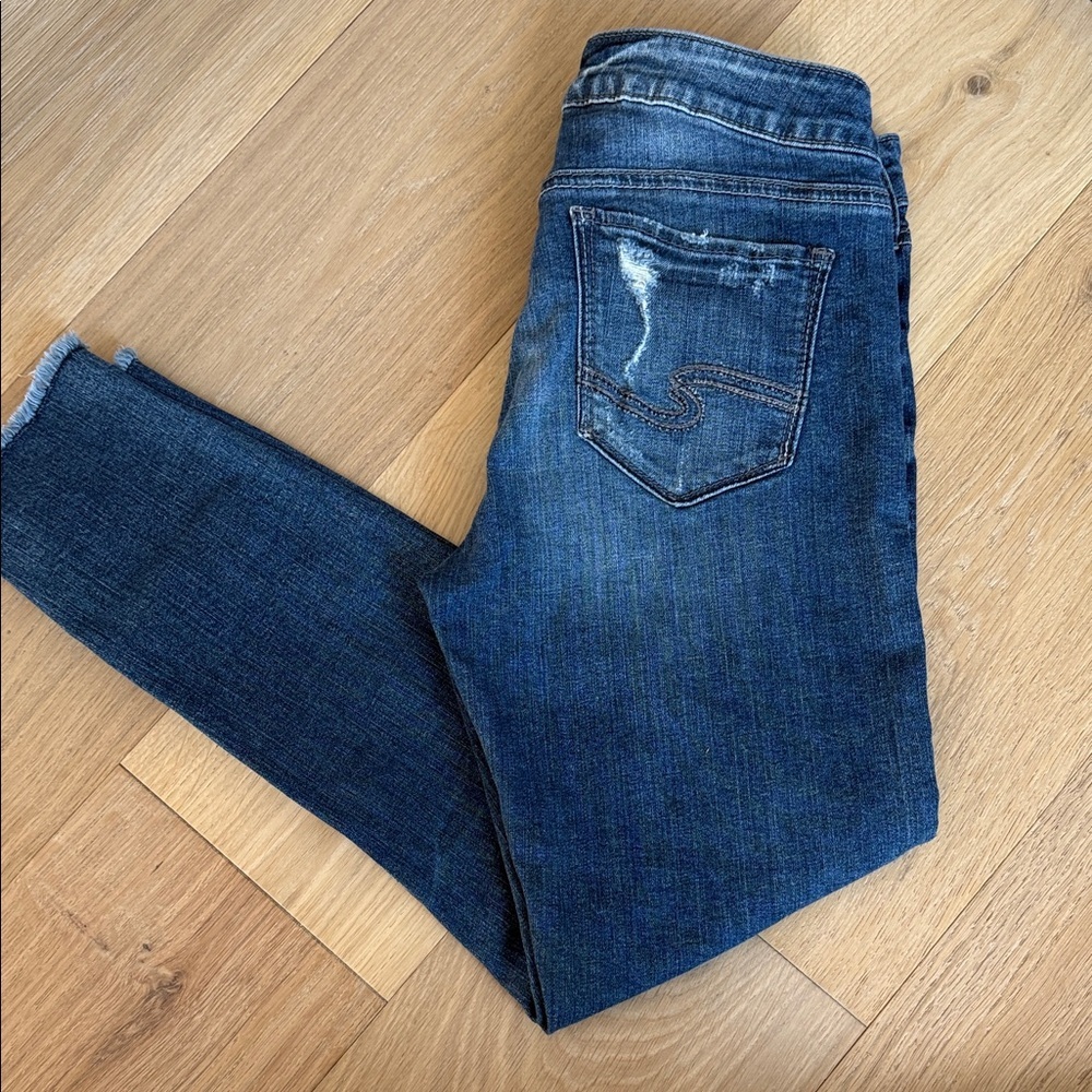 Silver Jeans Classic Dark Blue Skinny Jeans with Low High Ankles - Picture 7 of 10